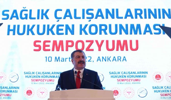 Sağlık Bakanı Koca: "Mesleğini Onuruyla Yapan Binlerce Hekimimizi İşini Kaygıyla Yapmaktan Kurtarmalıyız”