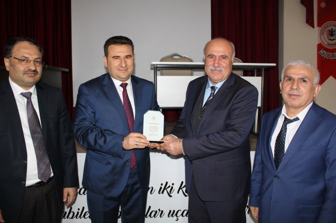 Samsatlı Lukianos Konulu Söyleşi Düzenlendi
