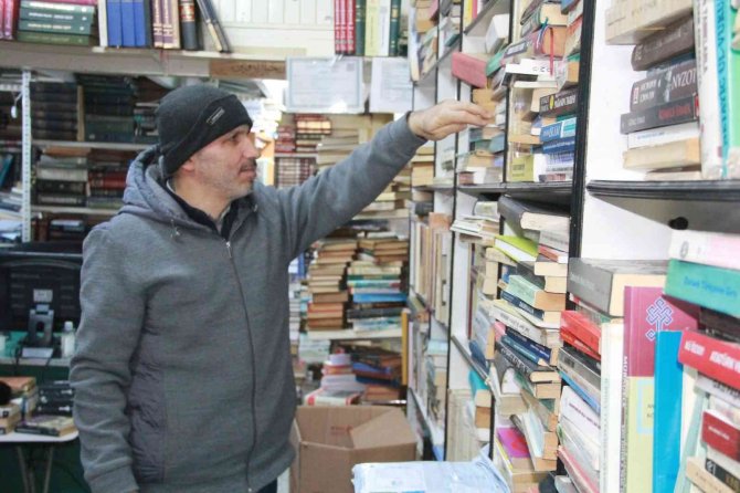 Sahaflık, İkinci El Kitapçılık İle Karıştırılıyor