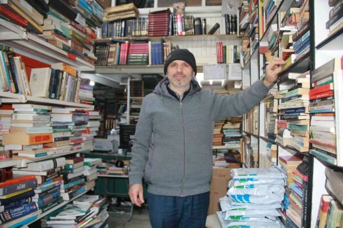 Sahaflık, İkinci El Kitapçılık İle Karıştırılıyor