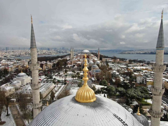 Beyaza Bürünen Tarihi Yarımada Havadan Görüntülendi