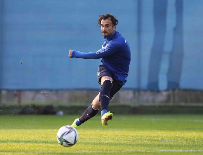 Hüseyin Eroğlu: “Ümraniyespor Maçından Üç Puanla Ayrılmak İstiyoruz”