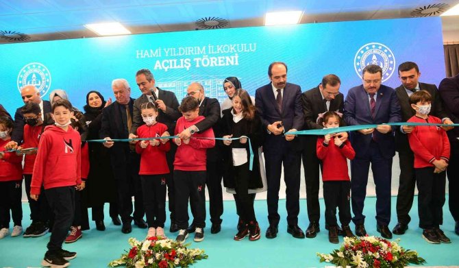 Milli Eğitim Bakanı Mahmut Özer, Trabzon’da İşadamı Hami Yıldırım Tarafından Yaptırılan İlkokulun Açılışını Yaptı