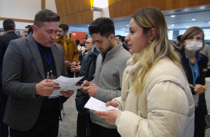 1 Yıl Aradan Sonra Turizmde Öğrenci-sektör Buluşması