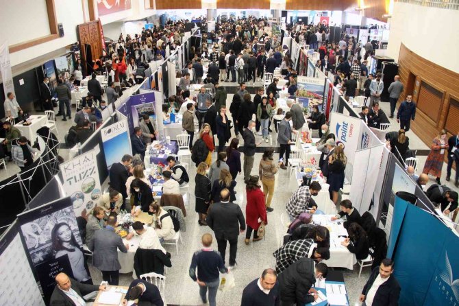 1 Yıl Aradan Sonra Turizmde Öğrenci-sektör Buluşması