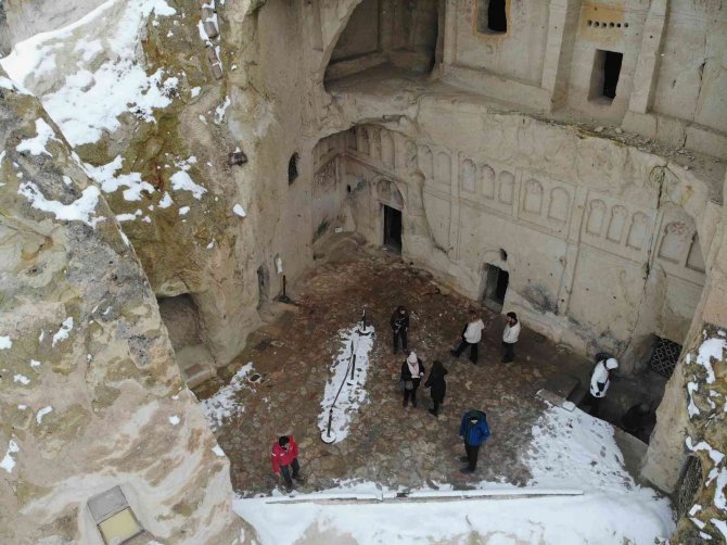Kapadokya Beyaza Büründü