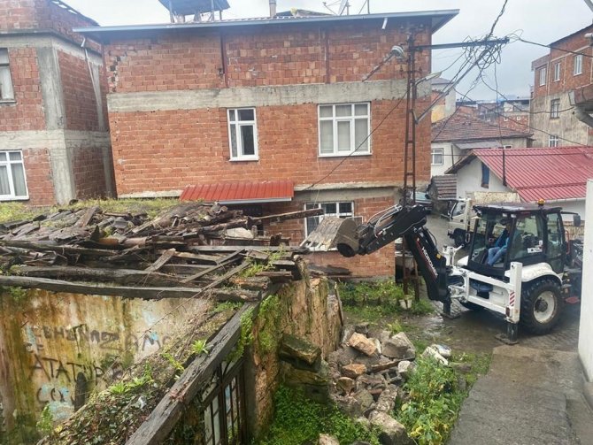 Başkan Tavlı: “2019 Yılından Bu Yana 70’ten Fazla Metruk Binanın Yıkımını Gerçekleştirdik”