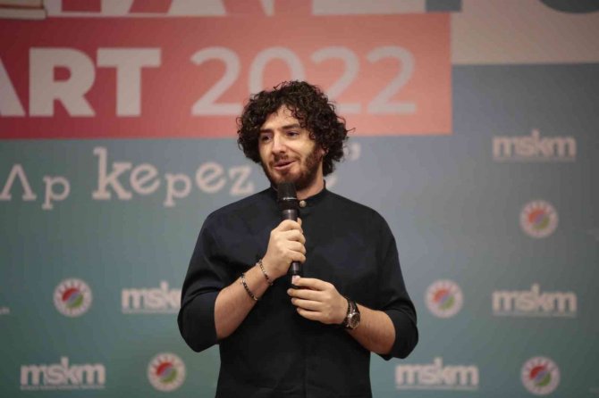 Kepez Kitap Fuarı’nda, Ney Sesi İle Bütünleşen Söyleşi