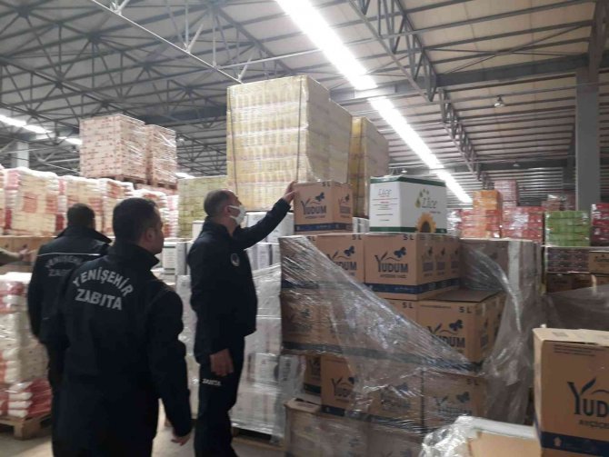 Diyarbakır’da Market Deposunda 10 Ton Stoklanmış Yağ Bulundu