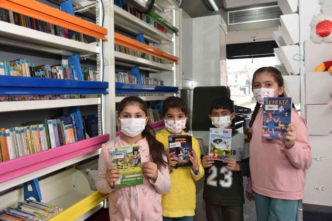 Gezici Kütüphane Yunusemre’de 60 Mahalleye Ulaştı