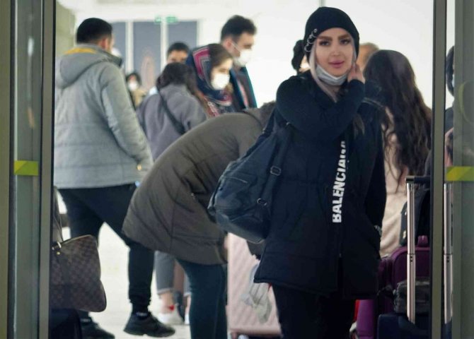 İ̇ranlı Turistler Nevruz İçin Van’a Akın Etmeye Başladı