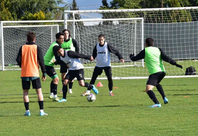 Denizlispor’da Hedef Üst Sıralar