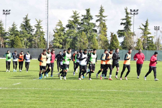 Denizlispor’da Hedef Üst Sıralar