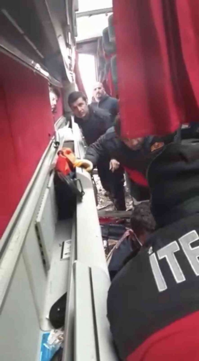 Ağrı’da Yolcu Otobüsü Devrildi: 12 Yaralı
