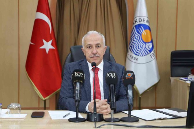 Akdeniz Belediyesinden Çiftçilere Gübre Yardımı