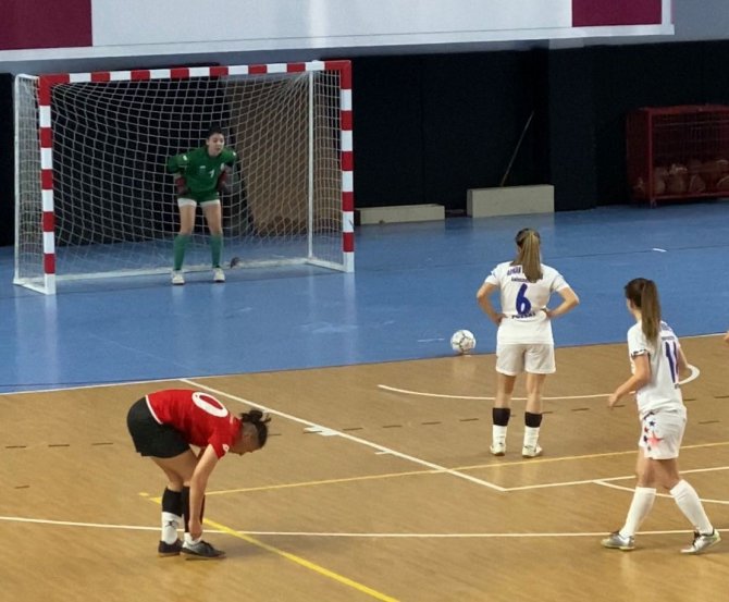 Adü Kadın Futsal Takımı 1. Lige Yükseldi