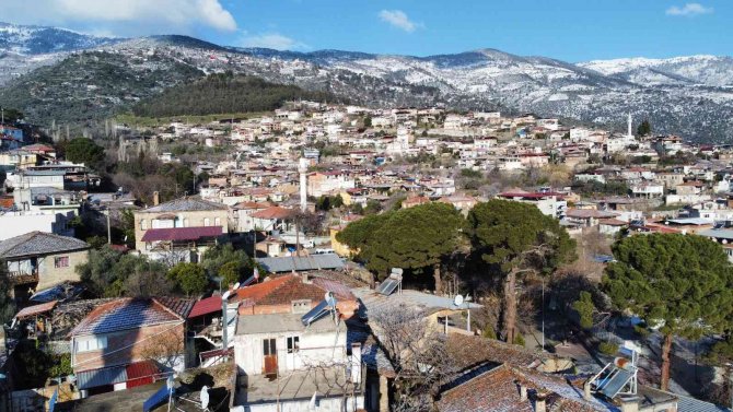 Aydın’da Yüksek Kesimler Beyaza Büründü