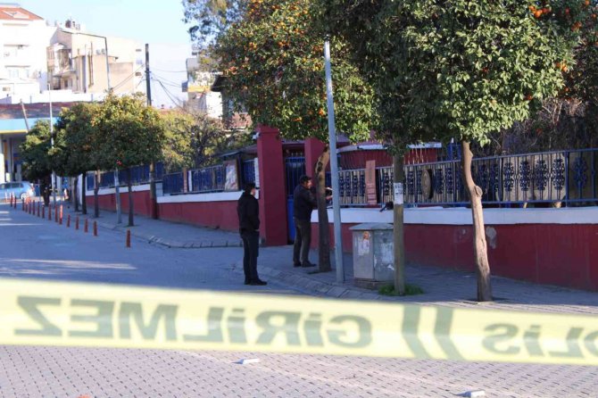 Aydın’da Askerlik Şubesi Önünde Şüpheli Çanta Paniği