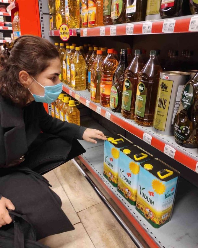 Efeler’de Fahiş Fiyat Ve Stokçuluğa Geçit Verilmiyor