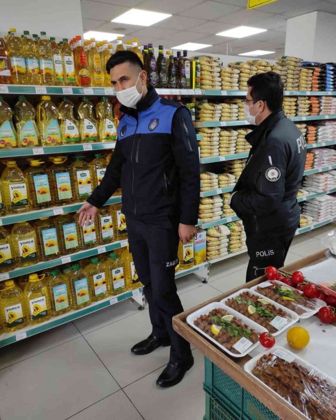 Efeler’de Fahiş Fiyat Ve Stokçuluğa Geçit Verilmiyor