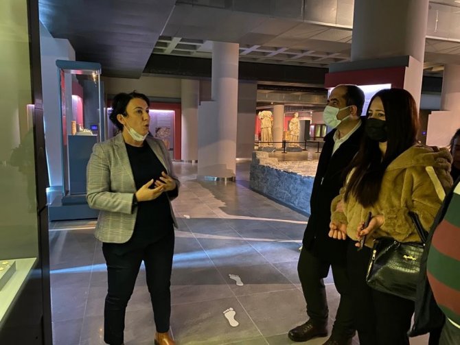 Gönül Gözüyle Arkeoloji Müzesi’ni Gezdiler