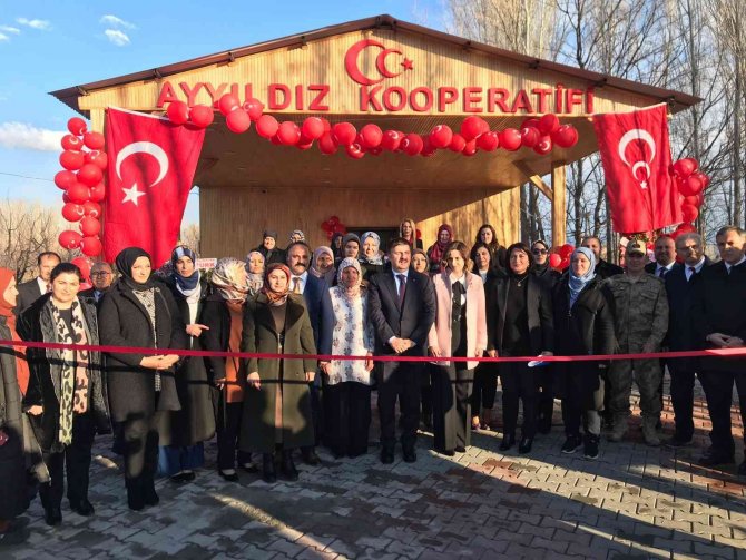 Ayyıldız Kadın Kooperatifinin Açılışı Yapıldı