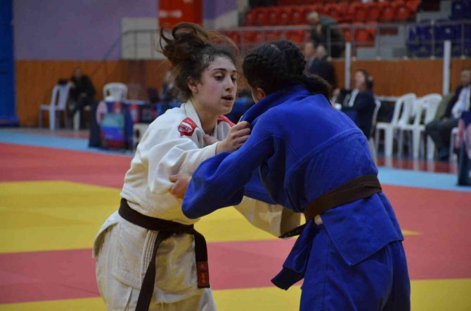 Gençler Türkiye Judo Şampiyonası Ordu’da Başladı