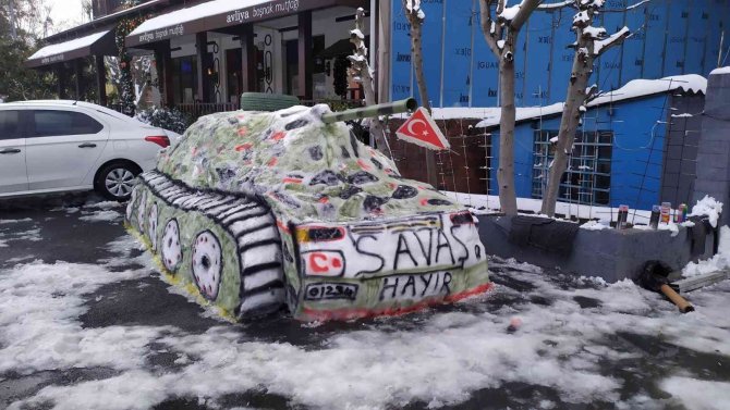 Kardan Tank Yapıp ’Savaşa Hayır’ Dediler
