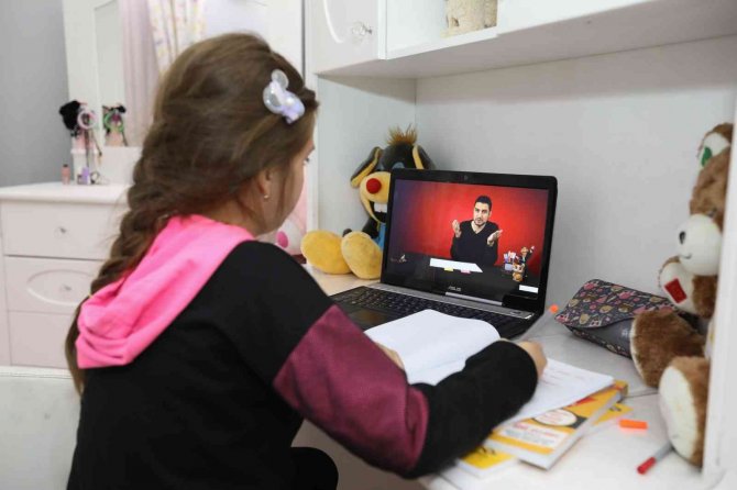 Buca’nın Dijital Dershanesine Büyük İlgi