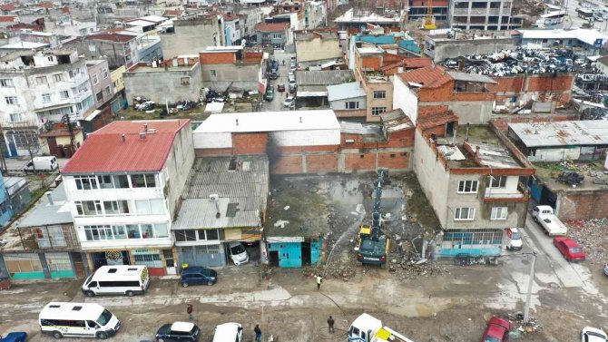 Beşyol’a Değer Katacak Yıkımlar Sürüyor