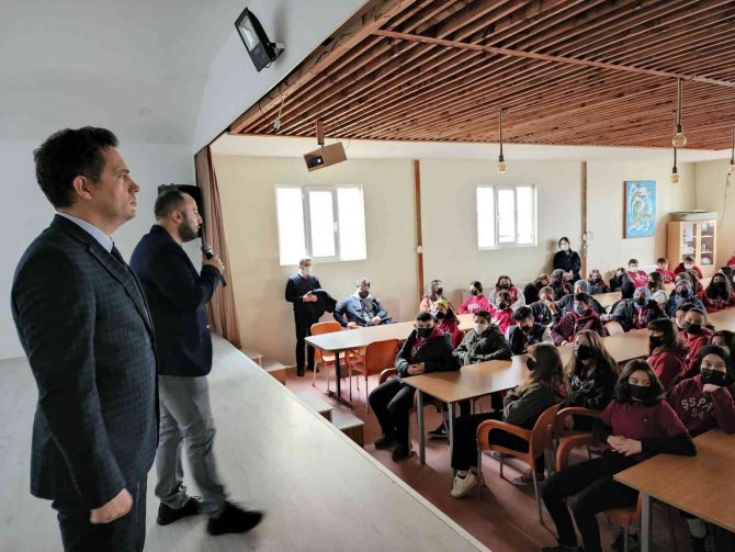 Yaşayan Geçmişi İle Bursa Okullarda