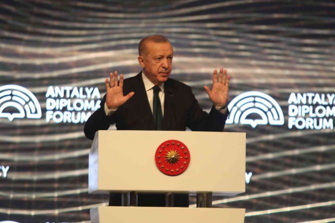 Cumhurbaşkanı Erdoğan: "Ukrayna Yalnız Bırakıldı"