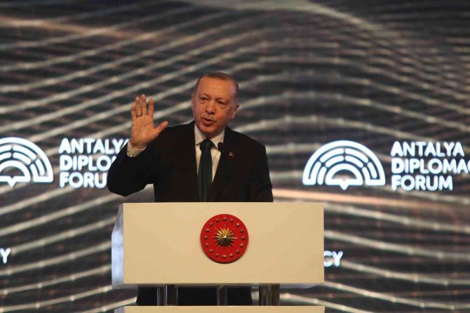 Cumhurbaşkanı Erdoğan: "Ukrayna Yalnız Bırakıldı"