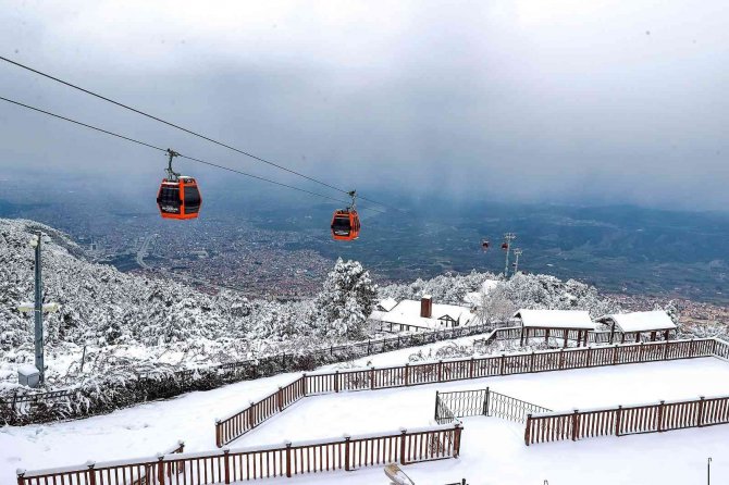 Denizli Teleferik Ve Bağbaşı Yaylası Beyaza Büründü