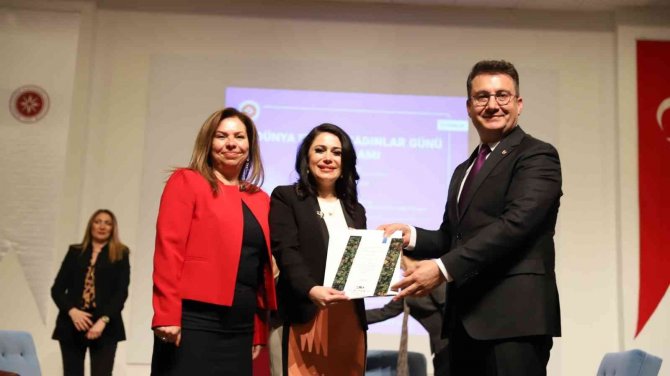 Kadın Girişimci Samancı: “Türkiye’nin En Büyük Propolis, Arı Sütü, Polen Ve Ham Bal Üreticisiyiz”