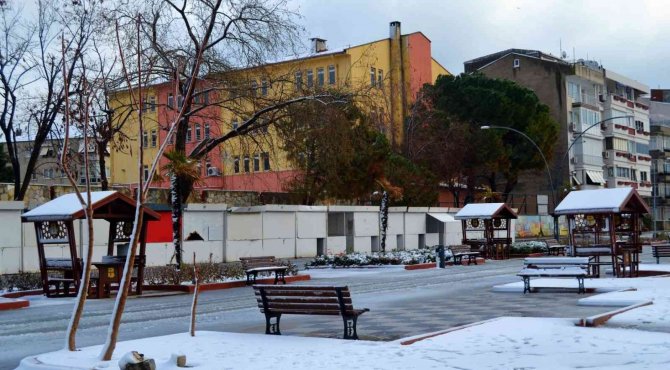 Erdek Beyaza Büründü