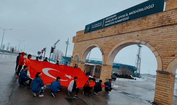 Atletler Kurtuluşa Koştu