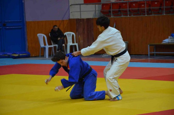 Gençler Türkiye Judo Şampiyonası Ordu’da Başladı