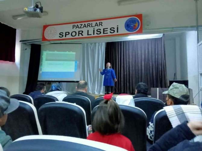 Pazarlar’da İ̇stiklal Marşını Ezbere Okuma Yarışması