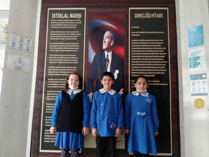 Pazarlar’da İ̇stiklal Marşını Ezbere Okuma Yarışması