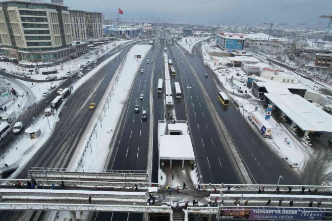 Cevizlibağ’da Trafik Havadan Görüntülendi