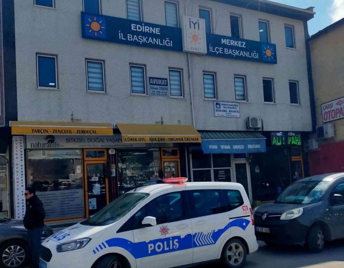 İ̇yi̇ Partide Yumruk Yumruğa Kavga, İl Yönetimi Merkez İlçe Başkanını Darp Etti