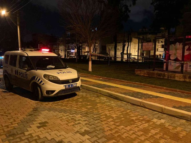 İ̇zmir’de Parkta Silahlı Kavga: 1 Ölü