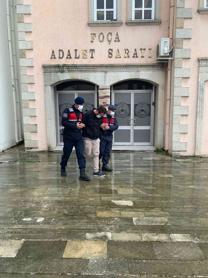 İ̇zmir’de Suç Operasyonu: 8 Kişi Tutuklandı