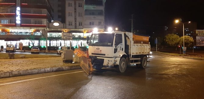 Büyükşehir Karla Mücadele Mesaisinde