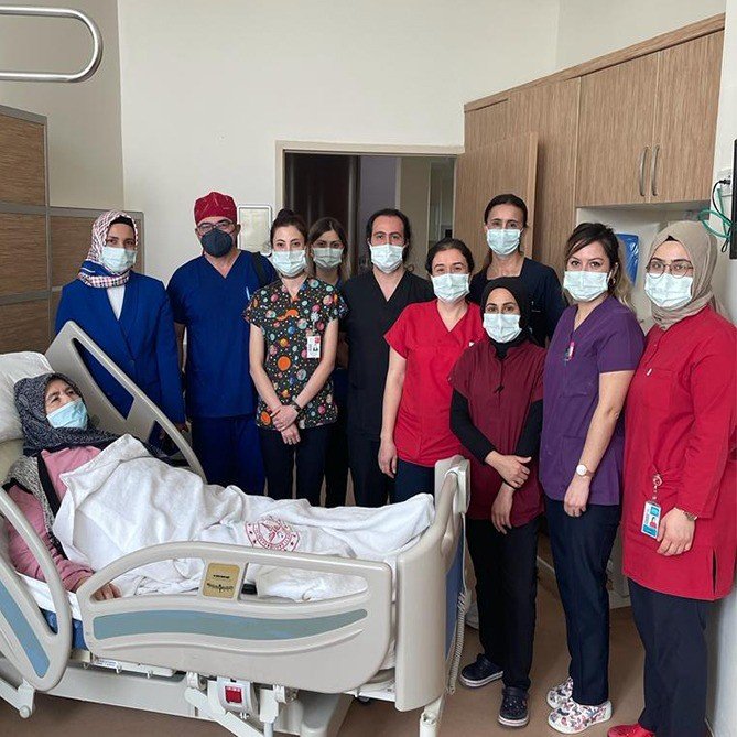 Karaman’da İlk Kez Laparoskopik Yöntemle Kalın Bağırsak Kanseri Ameliyatı Yapıldı