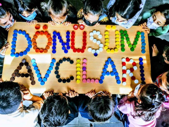 Öğrenciler Atık Olan Her Şeyi ’Geri Dönüşüm’de Kullandılar