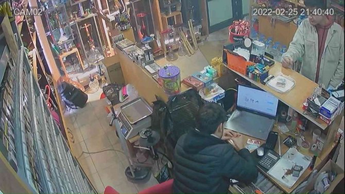 Yardımcı Olmak İçin Satın Aldığı Cep Telefonu Çalıntı Çıktı, 12 Bin Lirasından Oldu