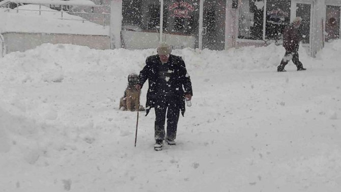 Kastamonu’nun Sahil Kesiminde Yoğun Kar Yağışı