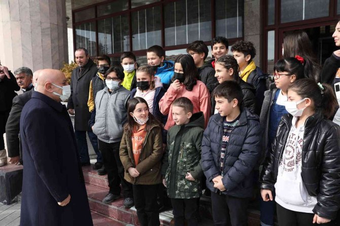 Keçiören Belediye Başkanı Altınok, Çocuk Meclisi Temsilcileriyle Buluştu